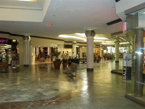 shops in lakeside mall.